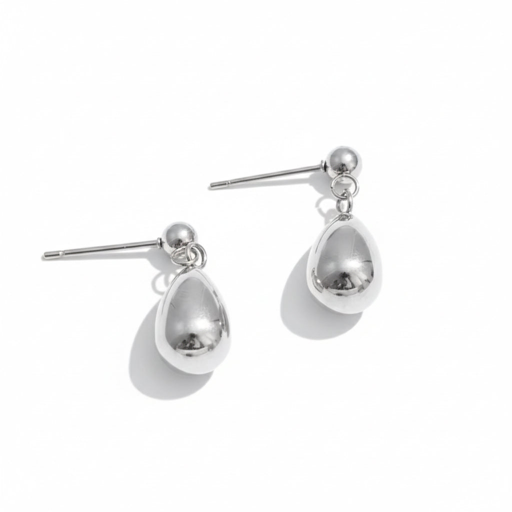 LEILA DROPS EARRINGS