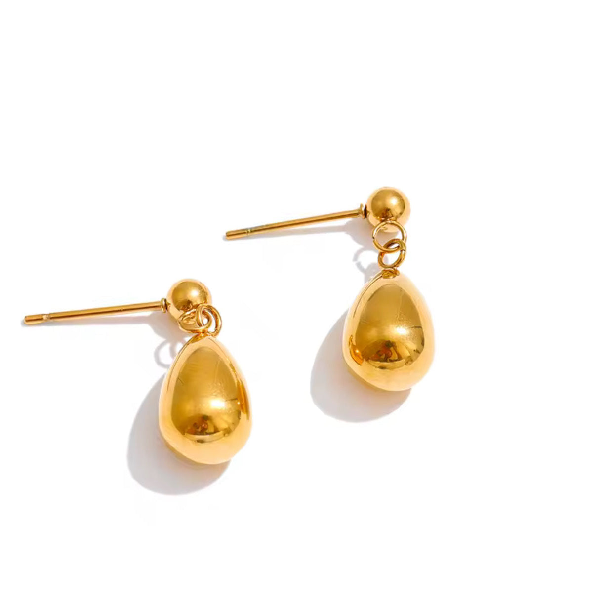 LEILA DROPS EARRINGS