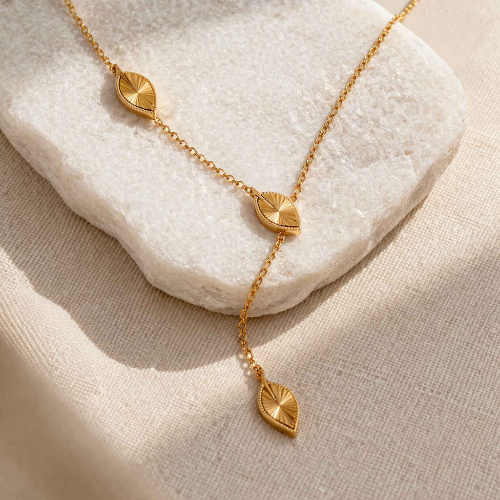 LEAVES NECKLACE