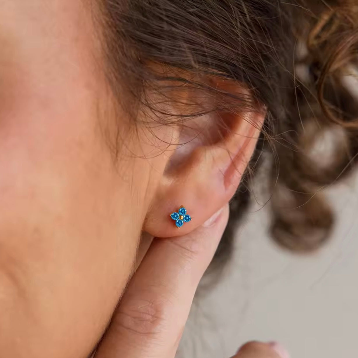 FLORECITA TINY STUD EARRINGS
